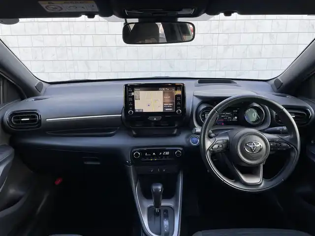 トヨタ ヤリス ハイブリッド Z 群馬県 2020(令2)年 6.8万km ブラック 純正８型メモリーナビ　/バックカメラ　/Ｍｉｒａｃａｓｔ　/純正１５インチモデリスタホイール　/前席シートヒーター　/ＢＳＭ　/ＡＨＢ　/純正フロアマット　/純正ビルトインＥＴＣ　/アダプティブクルーズコントロール/Bluetooth/パワーステアリング/LEDヘッドライト/スマートキー/電動格納ミラー