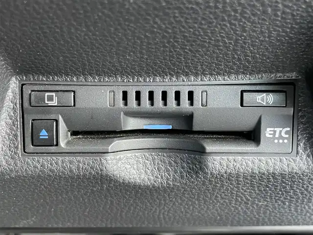 トヨタ ヤリス ハイブリッド Z 群馬県 2020(令2)年 6.8万km ブラック 純正８型メモリーナビ　/バックカメラ　/Ｍｉｒａｃａｓｔ　/純正１５インチモデリスタホイール　/前席シートヒーター　/ＢＳＭ　/ＡＨＢ　/純正フロアマット　/純正ビルトインＥＴＣ　/アダプティブクルーズコントロール/Bluetooth/パワーステアリング/LEDヘッドライト/スマートキー/電動格納ミラー