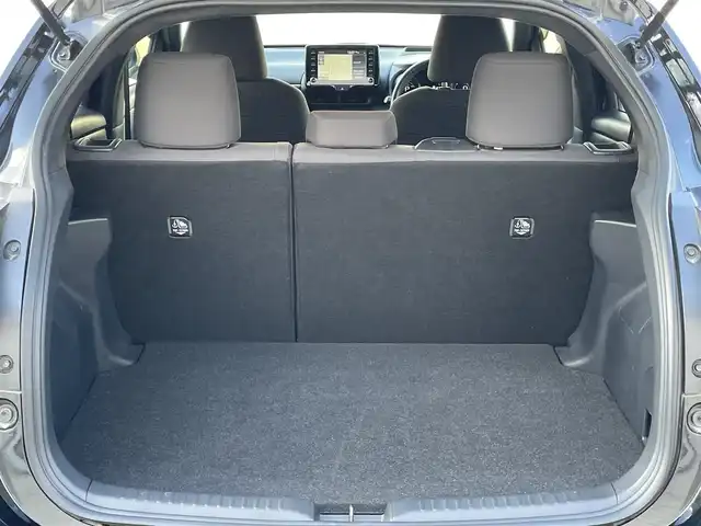 トヨタ ヤリス ハイブリッド Z 群馬県 2020(令2)年 6.8万km ブラック 純正８型メモリーナビ　/バックカメラ　/Ｍｉｒａｃａｓｔ　/純正１５インチモデリスタホイール　/前席シートヒーター　/ＢＳＭ　/ＡＨＢ　/純正フロアマット　/純正ビルトインＥＴＣ　/アダプティブクルーズコントロール/Bluetooth/パワーステアリング/LEDヘッドライト/スマートキー/電動格納ミラー