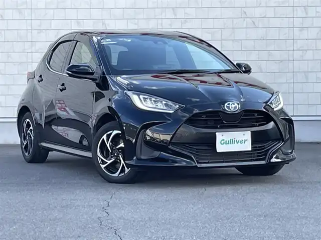 トヨタ ヤリス ハイブリッド Z 群馬県 2020(令2)年 6.8万km ブラック 純正８型メモリーナビ　/バックカメラ　/Ｍｉｒａｃａｓｔ　/純正１５インチモデリスタホイール　/前席シートヒーター　/ＢＳＭ　/ＡＨＢ　/純正フロアマット　/純正ビルトインＥＴＣ　/アダプティブクルーズコントロール/Bluetooth/パワーステアリング/LEDヘッドライト/スマートキー/電動格納ミラー