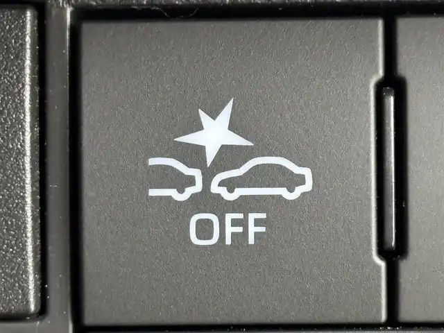 ダイハツ タント ファンクロスターボ 福岡県 2023(令5)年 1.4万km シャイニングホワイトパール 純正ディスプレイオーディオ　/全方位カメラ　/両側パワースライドドア　/衝突軽減システム　/コーナーセンサー　/横滑り防止　/レーンキープ　/アイドリングストップ　/シートヒーター　/純正１５インチＡＷ　/ＬＥＤライト