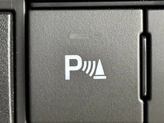 ダイハツ タント ファンクロスターボ 福岡県 2023(令5)年 1.4万km シャイニングホワイトパール 純正ディスプレイオーディオ　/全方位カメラ　/両側パワースライドドア　/衝突軽減システム　/コーナーセンサー　/横滑り防止　/レーンキープ　/アイドリングストップ　/シートヒーター　/純正１５インチＡＷ　/ＬＥＤライト