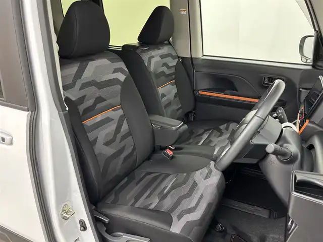 ダイハツ タント ファンクロスターボ 福岡県 2023(令5)年 1.4万km シャイニングホワイトパール 純正ディスプレイオーディオ　/全方位カメラ　/両側パワースライドドア　/衝突軽減システム　/コーナーセンサー　/横滑り防止　/レーンキープ　/アイドリングストップ　/シートヒーター　/純正１５インチＡＷ　/ＬＥＤライト