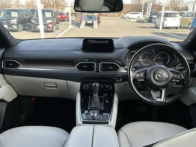 マツダ ＣＸ－８ XD Lパッケージ 栃木県 2018(平30)年 11.4万km マシーングレープレミアムM SBS/SCBS/車間認知支援システム/BSMシステム/レーンキープアシストシステム/交通標識認識機能/ドライバーアテンションアラート/純正SDナビ/・フルセグTV/・CD/DVD/BT/・USB/AUX/SD/・FM.AM/バックカメラ/サイドカメラ/パワーバックドア/マツダレーダークルーズコントロール/パーキングセンサー/シートヒーター（前席/Sシート）/ステアリングヒーター/革巻きステアリング/ステアリングスイッチ/社外ウーファー/白レザーシート/D/N席パワーシート/電子パーキングブレーキ/オートホールド/スマートキー/プッシュスタート/LEDヘッドライト/フォグランプ（F/R)/オートライト/オートハイビーム/社外17インチAW/純正フロアマット/横滑り防止システム/電動格納ウィンカーミラー