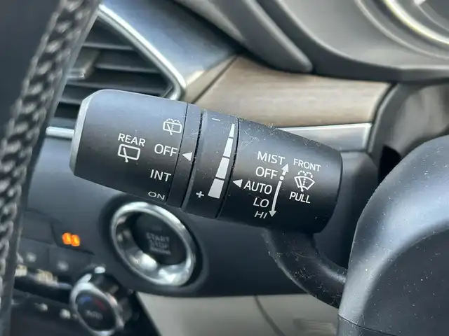 マツダ ＣＸ－８ XD Lパッケージ 栃木県 2018(平30)年 11.4万km マシーングレープレミアムM SBS/SCBS/車間認知支援システム/BSMシステム/レーンキープアシストシステム/交通標識認識機能/ドライバーアテンションアラート/純正SDナビ/・フルセグTV/・CD/DVD/BT/・USB/AUX/SD/・FM.AM/バックカメラ/サイドカメラ/パワーバックドア/マツダレーダークルーズコントロール/パーキングセンサー/シートヒーター（前席/Sシート）/ステアリングヒーター/革巻きステアリング/ステアリングスイッチ/社外ウーファー/白レザーシート/D/N席パワーシート/電子パーキングブレーキ/オートホールド/スマートキー/プッシュスタート/LEDヘッドライト/フォグランプ（F/R)/オートライト/オートハイビーム/社外17インチAW/純正フロアマット/横滑り防止システム/電動格納ウィンカーミラー