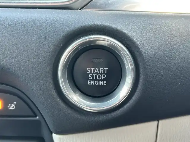 マツダ ＣＸ－８ XD Lパッケージ 栃木県 2018(平30)年 11.4万km マシーングレープレミアムM SBS/SCBS/車間認知支援システム/BSMシステム/レーンキープアシストシステム/交通標識認識機能/ドライバーアテンションアラート/純正SDナビ/・フルセグTV/・CD/DVD/BT/・USB/AUX/SD/・FM.AM/バックカメラ/サイドカメラ/パワーバックドア/マツダレーダークルーズコントロール/パーキングセンサー/シートヒーター（前席/Sシート）/ステアリングヒーター/革巻きステアリング/ステアリングスイッチ/社外ウーファー/白レザーシート/D/N席パワーシート/電子パーキングブレーキ/オートホールド/スマートキー/プッシュスタート/LEDヘッドライト/フォグランプ（F/R)/オートライト/オートハイビーム/社外17インチAW/純正フロアマット/横滑り防止システム/電動格納ウィンカーミラー