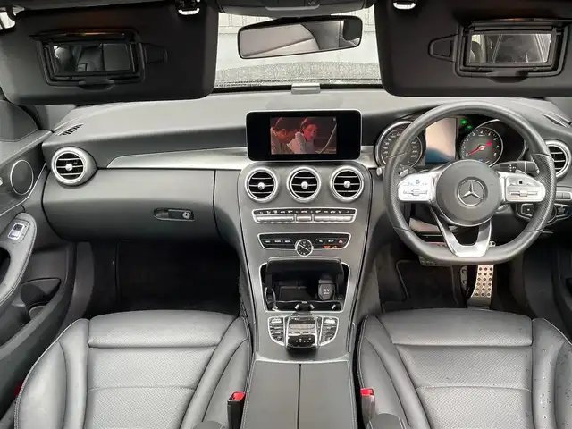 メルセデス・ベンツ Ｃ２００ 4マチック SW AVG AMGライン 青森県 2019(平31)年 2.2万km オブシディアンブラック 4WD/AMGライン/　・AMGスタイリングパッケージ/　・AIRBODYCONTROLサスペンション/　・レザーARTICOシート/　・スポーツシート/　・18インチAMGアルミホイール/メタリックペイント/レーダーセーフティパッケージ/純正HDDナビ/フルセグTV/(SD/USB/Bluetooth)/バックカメラ/アダプティブクルーズコントロール/パークトロニック/黒革シート/シートヒーター/メモリー機能付パワーシート/ステアリングアシスト/ステアリングスイッチ/パドルシフト/アクティブパーキングアシスト/マルチビームLEDヘッドライト/アダプティブハイビームアシストプラス/ブラインドスポット/レーンアシスト/パワーテールゲート/全方位ドライブレコーダー/プッシュスタート/スマートキーX2/取扱説明書/保証書