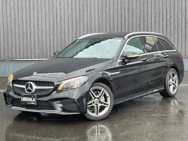 メルセデス・ベンツ Ｃ２００ 4マチック SW AVG AMGライン 青森県 2019(平31)年 2.2万km オブシディアンブラック 4WD/AMGライン/　・AMGスタイリングパッケージ/　・AIRBODYCONTROLサスペンション/　・レザーARTICOシート/　・スポーツシート/　・18インチAMGアルミホイール/メタリックペイント/レーダーセーフティパッケージ/純正HDDナビ/フルセグTV/(SD/USB/Bluetooth)/バックカメラ/アダプティブクルーズコントロール/パークトロニック/黒革シート/シートヒーター/メモリー機能付パワーシート/ステアリングアシスト/ステアリングスイッチ/パドルシフト/アクティブパーキングアシスト/マルチビームLEDヘッドライト/アダプティブハイビームアシストプラス/ブラインドスポット/レーンアシスト/パワーテールゲート/全方位ドライブレコーダー/プッシュスタート/スマートキーX2/取扱説明書/保証書