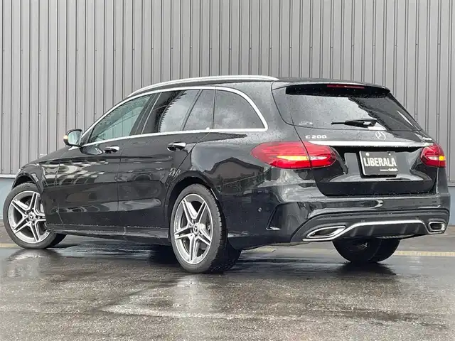 メルセデス・ベンツ Ｃ２００ 4マチック SW AVG AMGライン 青森県 2019(平31)年 2.2万km オブシディアンブラック 4WD/AMGライン/　・AMGスタイリングパッケージ/　・AIRBODYCONTROLサスペンション/　・レザーARTICOシート/　・スポーツシート/　・18インチAMGアルミホイール/メタリックペイント/レーダーセーフティパッケージ/純正HDDナビ/フルセグTV/(SD/USB/Bluetooth)/バックカメラ/アダプティブクルーズコントロール/パークトロニック/黒革シート/シートヒーター/メモリー機能付パワーシート/ステアリングアシスト/ステアリングスイッチ/パドルシフト/アクティブパーキングアシスト/マルチビームLEDヘッドライト/アダプティブハイビームアシストプラス/ブラインドスポット/レーンアシスト/パワーテールゲート/全方位ドライブレコーダー/プッシュスタート/スマートキーX2/取扱説明書/保証書