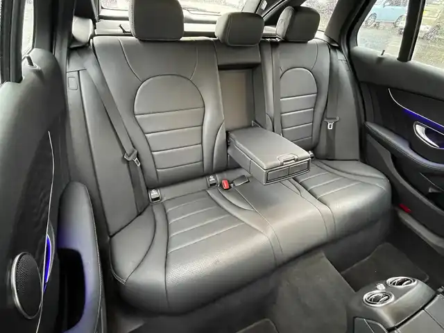 メルセデス・ベンツ Ｃ２００ 4マチック SW AVG AMGライン 青森県 2019(平31)年 2.2万km オブシディアンブラック 4WD/AMGライン/　・AMGスタイリングパッケージ/　・AIRBODYCONTROLサスペンション/　・レザーARTICOシート/　・スポーツシート/　・18インチAMGアルミホイール/メタリックペイント/レーダーセーフティパッケージ/純正HDDナビ/フルセグTV/(SD/USB/Bluetooth)/バックカメラ/アダプティブクルーズコントロール/パークトロニック/黒革シート/シートヒーター/メモリー機能付パワーシート/ステアリングアシスト/ステアリングスイッチ/パドルシフト/アクティブパーキングアシスト/マルチビームLEDヘッドライト/アダプティブハイビームアシストプラス/ブラインドスポット/レーンアシスト/パワーテールゲート/全方位ドライブレコーダー/プッシュスタート/スマートキーX2/取扱説明書/保証書