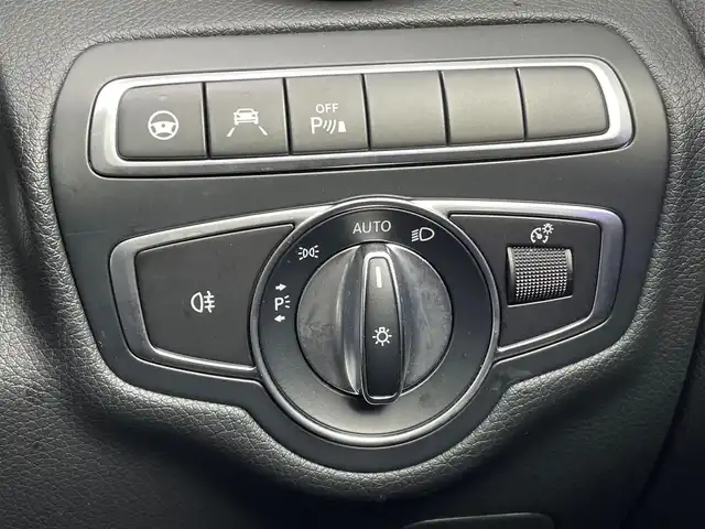 メルセデス・ベンツ Ｃ２００ 4マチック SW AVG AMGライン 青森県 2019(平31)年 2.2万km オブシディアンブラック 4WD/AMGライン/　・AMGスタイリングパッケージ/　・AIRBODYCONTROLサスペンション/　・レザーARTICOシート/　・スポーツシート/　・18インチAMGアルミホイール/メタリックペイント/レーダーセーフティパッケージ/純正HDDナビ/フルセグTV/(SD/USB/Bluetooth)/バックカメラ/アダプティブクルーズコントロール/パークトロニック/黒革シート/シートヒーター/メモリー機能付パワーシート/ステアリングアシスト/ステアリングスイッチ/パドルシフト/アクティブパーキングアシスト/マルチビームLEDヘッドライト/アダプティブハイビームアシストプラス/ブラインドスポット/レーンアシスト/パワーテールゲート/全方位ドライブレコーダー/プッシュスタート/スマートキーX2/取扱説明書/保証書