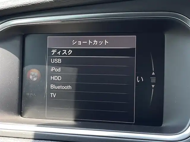 ボルボ Ｖ４０ D4 インスクリプション 三重県 2019(令1)年 4.1万km アイスホワイト 黒革　/ハーマンカードン/純正ナビ　/ＬＥＤライト　/純正ドラレコ　/シートヒーター　/パワーシート　/バックカメラ　/ＥＴＣ　/Ｂｌｕｅｔｏｏｔｈ　/フルセグＴＶ　/純正１７インチアルミ　/ＡＣＣ　/シティセーフティ　/ＢＬＩＳ