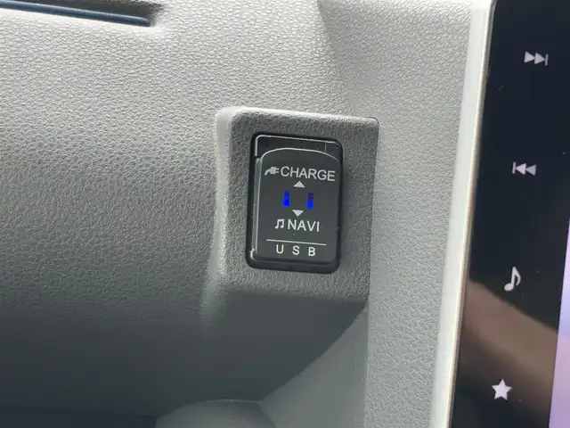 ダイハツ タント カスタム RS 徳島県 2019(令1)年 1.6万km シャイニングホワイトパール 純正9インチSDナビ　NSZN-Y69DS/TV/Bluetooth/AM/FM/DISC/iPod/SD/両側パワースライドドア/シートヒーター/ビルトインETC/バックカメラ/クリアランスソナー/ドライブレコーダー/フォグライト/クルーズコントロール/アイドリングストップ/ドアバイザー/純正フロアマット/純正15インチアルミホイール/オートライト/レーンキープアシスト/LEDヘッドライト/新車時保証書/取扱説明書
