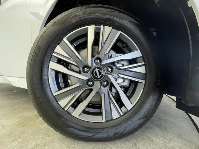日産 セレナ e－パワー ハイウェイスター V 群馬県 2025(令7)年 0.1万km未満 プリズムホワイト 登録済未使用車　純正ナビ１２．３インチ　アラウンドビューモニター　プロパイロット　デジタルインナーミラー　ブラインドスポットモニター　レーンキープアシスト　エマージェンシーブレーキ　ＥＴＣ２．０