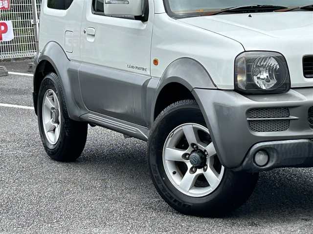スズキ ジムニー シエラ ランドベンチャー 静岡県 2008(平20)年 3.9万km 白 ユーザー買取車両/ETC/背面タイヤ/ルーフレール/シートヒーター/純性15インチAW/リモコンキー/スペアキー×1/レザーシート/純性フロアマット/4WD/ウィンカーミラー