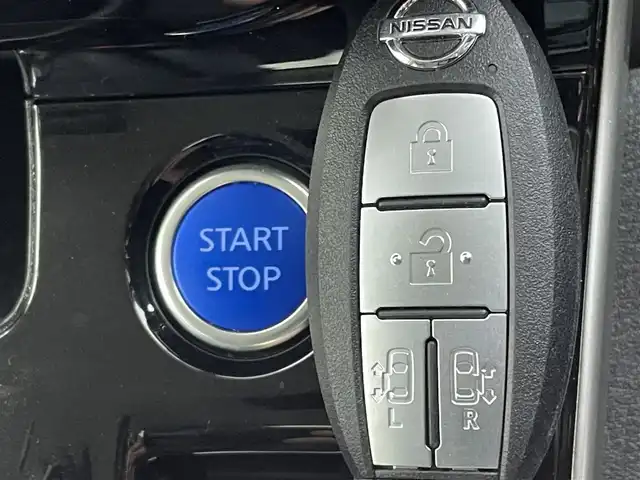 日産 セレナ e－パワー ハイウェイスター V 茨城県 2021(令3)年 5万km ブリリアントホワイトパール 2トーン 純正10型ナビ/フルセグ/社外フリップダウンモニター/プロパイロット/衝突被害軽減ブレーキ/車線逸脱抑制装置/オートマチックハイビーム/クリアランスソナー/BSM/両側電動スライドドア/ETC/ドラレコ/防水シート/純正15インチAW/LEDヘッドライト/スマートキー