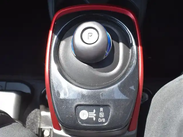 日産 ノート e－パワー ニスモ 福岡県 2019(令1)年 3.1万km スーパーブラック インテリジェントエマージェンシーブレーキ/純正ナビ(MM318D-W)/フルセグTV/アラウンドビューモニター/デジタルインナーミラー/ドライブレコーダー前/LEDヘッドライト/フォグランプ/ステアリングスイッチ/純正16インチアルミホイール/コーナーセンサー/バックセンサー/ETC/純正ドアバイザー/純正フロアマット