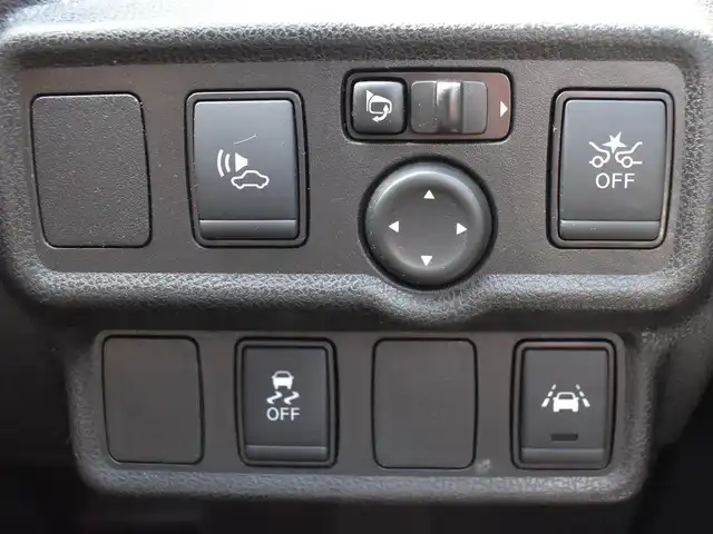 日産 ノート e－パワー ニスモ 福岡県 2019(令1)年 3.1万km スーパーブラック インテリジェントエマージェンシーブレーキ/純正ナビ(MM318D-W)/フルセグTV/アラウンドビューモニター/デジタルインナーミラー/ドライブレコーダー前/LEDヘッドライト/フォグランプ/ステアリングスイッチ/純正16インチアルミホイール/コーナーセンサー/バックセンサー/ETC/純正ドアバイザー/純正フロアマット