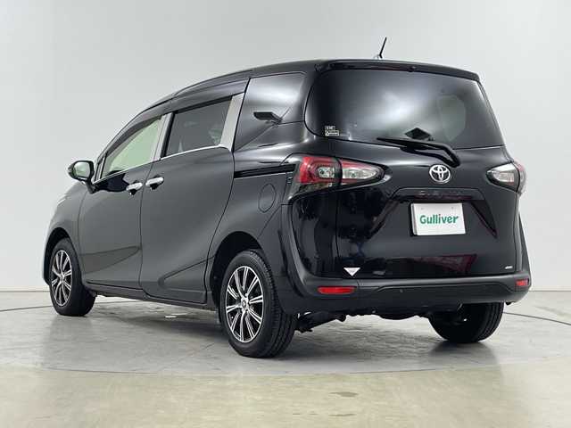 トヨタ シエンタ G クエロ 道央・札幌 2020(令2)年 8.1万km ブラックマイカ ・4WD/寒冷地仕様/・トヨタセーフティセンス/・レーダークルーズコントロール/・プリクラッシュセーフティ/・レーンキープアシスト/・純正SD9インチナビ/・DVD・CD・SD・BT・HDMI/・パノラミックビューモニター/・バックカメラ /・フルセグテレビ/・ワイパーデアイサー/・オートライト/オートハイビーム/・ステアリングヒーター/シートヒーター/・LEDヘッドライト/オートハイビーム/・ETC/前後ドライブレコーダー/・社外皮調シートカバー/・社外ロッドホルダー/・社外アームレストBOX