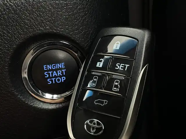 トヨタ アルファード S Cパッケージ 新潟県 2021(令3)年 4.9万km ホワイトパールクリスタルシャイン 4WD/フリップダウンモニター/純正ナビ/　　フルセグ/CD/DVD/BT/バックカメラ/両側パワースライドドア/パワーバックドア/レーダークルーズコントロール/3眼LED/オートマチックハイビーム/レザーシート/パワーシート/メモリーシート/シートヒーター/エアシート/オットマン/純正18インチアルミホイール/ステアリングスイッチ/ステアリングヒーター/スタッドレスタイヤ車載/スマートキー/ビルトインETC2.0