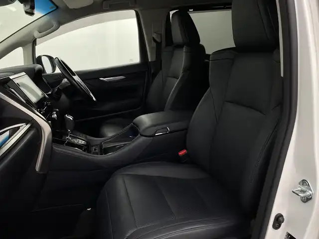 トヨタ アルファード S Cパッケージ 新潟県 2021(令3)年 4.9万km ホワイトパールクリスタルシャイン 4WD/フリップダウンモニター/純正ナビ/　　フルセグ/CD/DVD/BT/バックカメラ/両側パワースライドドア/パワーバックドア/レーダークルーズコントロール/3眼LED/オートマチックハイビーム/レザーシート/パワーシート/メモリーシート/シートヒーター/エアシート/オットマン/純正18インチアルミホイール/ステアリングスイッチ/ステアリングヒーター/スタッドレスタイヤ車載/スマートキー/ビルトインETC2.0