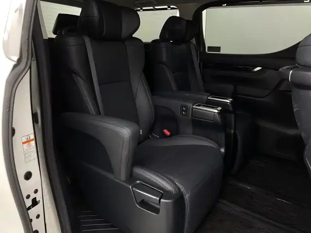 トヨタ アルファード S Cパッケージ 新潟県 2021(令3)年 4.9万km ホワイトパールクリスタルシャイン 4WD/フリップダウンモニター/純正ナビ/　　フルセグ/CD/DVD/BT/バックカメラ/両側パワースライドドア/パワーバックドア/レーダークルーズコントロール/3眼LED/オートマチックハイビーム/レザーシート/パワーシート/メモリーシート/シートヒーター/エアシート/オットマン/純正18インチアルミホイール/ステアリングスイッチ/ステアリングヒーター/スタッドレスタイヤ車載/スマートキー/ビルトインETC2.0
