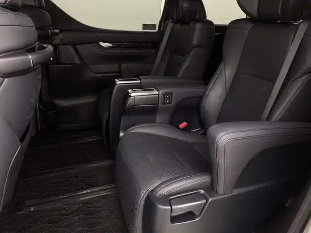 トヨタ アルファード S Cパッケージ 新潟県 2021(令3)年 4.9万km ホワイトパールクリスタルシャイン 4WD/フリップダウンモニター/純正ナビ/　　フルセグ/CD/DVD/BT/バックカメラ/両側パワースライドドア/パワーバックドア/レーダークルーズコントロール/3眼LED/オートマチックハイビーム/レザーシート/パワーシート/メモリーシート/シートヒーター/エアシート/オットマン/純正18インチアルミホイール/ステアリングスイッチ/ステアリングヒーター/スタッドレスタイヤ車載/スマートキー/ビルトインETC2.0