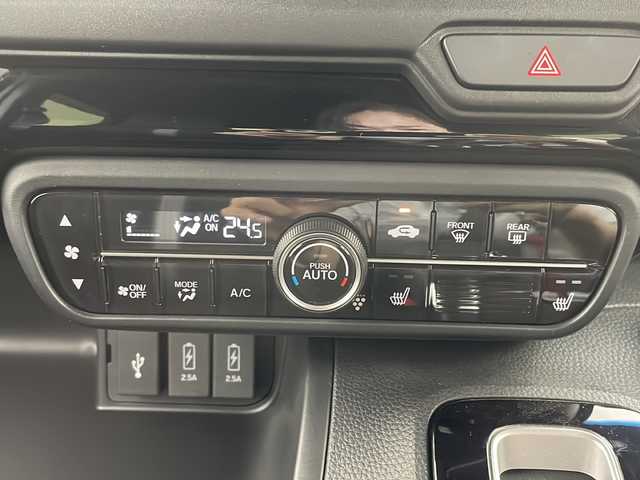 ホンダ Ｎ ＢＯＸ カスタム L 岐阜県 2023(令5)年 0.9万km クリスタルブラックパール ホンダセンシング/衝突軽減ブレーキ/レーンキープアシスト/レーダークルーズコントロール/オートハイビーム/コーナーセンサー/純正7インチナビ/　(AM/FM/CD/DVD/Bluetooth/フルセグTV)/バックカメラ/片側パワースライドドア/LEDヘッドライト/シートヒーター/純正ドライブレコーダー/ビルトインETC/純正アルミホイール/純正フロアマット