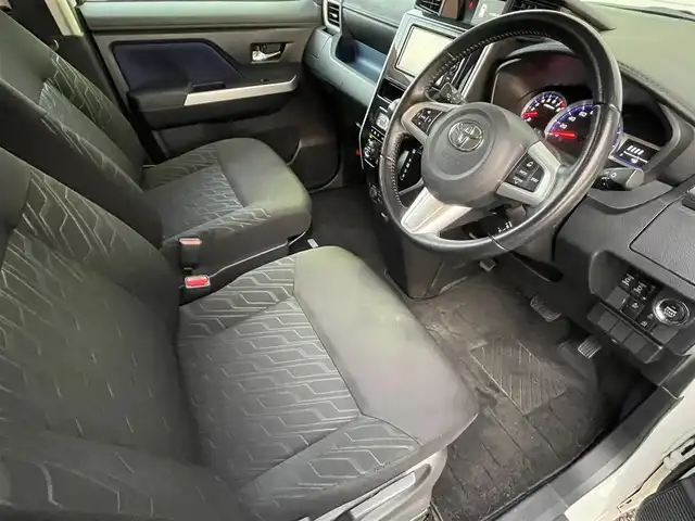 トヨタ タンク カスタムG－T 福岡県 2016(平28)年 9.4万km パールホワイトⅢ 純正SDナビ【NSZT-W66T】/(AM/FM/Bluetooth/CD/DVD/フルセグTV】/バックカメラ/ビルトインETC/両側パワースライドドア/スマートアシストII/・衝突警報機能(対車両・対歩行者)/・衝突回避支援ブレーキ機能(対車両)/・誤発進抑制制御機能/・後方誤発進抑制制御機能/・先行車発進お知らせ機能/クルーズコントロール/コーナーセンサー/盗難防止装置/横滑り防止機能/電格ウィンカーミラー/プッシュスタート/純正フロアマット/純正１５インチアルミホイール/ステアリングスイッチ/フロントフォグランプ/アイドリングストップ/ISOFIX/USB充電ソケット×１/スペアキー×１/ドアバイザー/取扱説明書/保証書