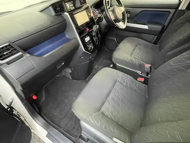 トヨタ タンク カスタムG－T 福岡県 2016(平28)年 9.4万km パールホワイトⅢ 純正SDナビ【NSZT-W66T】/(AM/FM/Bluetooth/CD/DVD/フルセグTV】/バックカメラ/ビルトインETC/両側パワースライドドア/スマートアシストII/・衝突警報機能(対車両・対歩行者)/・衝突回避支援ブレーキ機能(対車両)/・誤発進抑制制御機能/・後方誤発進抑制制御機能/・先行車発進お知らせ機能/クルーズコントロール/コーナーセンサー/盗難防止装置/横滑り防止機能/電格ウィンカーミラー/プッシュスタート/純正フロアマット/純正１５インチアルミホイール/ステアリングスイッチ/フロントフォグランプ/アイドリングストップ/ISOFIX/USB充電ソケット×１/スペアキー×１/ドアバイザー/取扱説明書/保証書