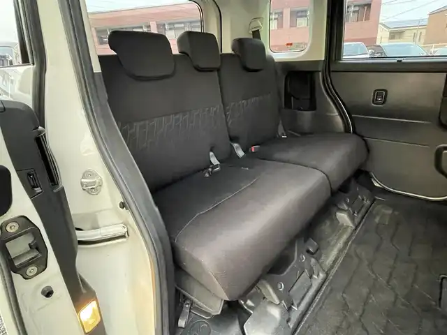 トヨタ タンク カスタムG－T 福岡県 2016(平28)年 9.4万km パールホワイトⅢ 純正SDナビ【NSZT-W66T】/(AM/FM/Bluetooth/CD/DVD/フルセグTV】/バックカメラ/ビルトインETC/両側パワースライドドア/スマートアシストII/・衝突警報機能(対車両・対歩行者)/・衝突回避支援ブレーキ機能(対車両)/・誤発進抑制制御機能/・後方誤発進抑制制御機能/・先行車発進お知らせ機能/クルーズコントロール/コーナーセンサー/盗難防止装置/横滑り防止機能/電格ウィンカーミラー/プッシュスタート/純正フロアマット/純正１５インチアルミホイール/ステアリングスイッチ/フロントフォグランプ/アイドリングストップ/ISOFIX/USB充電ソケット×１/スペアキー×１/ドアバイザー/取扱説明書/保証書