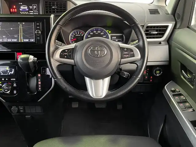 トヨタ タンク カスタムG－T 福岡県 2016(平28)年 9.4万km パールホワイトⅢ 純正SDナビ【NSZT-W66T】/(AM/FM/Bluetooth/CD/DVD/フルセグTV】/バックカメラ/ビルトインETC/両側パワースライドドア/スマートアシストII/・衝突警報機能(対車両・対歩行者)/・衝突回避支援ブレーキ機能(対車両)/・誤発進抑制制御機能/・後方誤発進抑制制御機能/・先行車発進お知らせ機能/クルーズコントロール/コーナーセンサー/盗難防止装置/横滑り防止機能/電格ウィンカーミラー/プッシュスタート/純正フロアマット/純正１５インチアルミホイール/ステアリングスイッチ/フロントフォグランプ/アイドリングストップ/ISOFIX/USB充電ソケット×１/スペアキー×１/ドアバイザー/取扱説明書/保証書