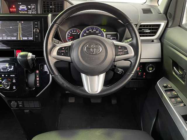 トヨタ タンク カスタムG－T 兵庫県 2016(平28)年 9.4万km パールホワイトⅢ 純正SDナビ【NSZT-W66T】/(AM/FM/Bluetooth/CD/DVD/フルセグTV】/バックカメラ/ビルトインETC/両側パワースライドドア/スマートアシストII/・衝突警報機能(対車両・対歩行者)/・衝突回避支援ブレーキ機能(対車両)/・誤発進抑制制御機能/・後方誤発進抑制制御機能/・先行車発進お知らせ機能/クルーズコントロール/コーナーセンサー/盗難防止装置/横滑り防止機能/電格ウィンカーミラー/プッシュスタート/純正フロアマット/純正１５インチアルミホイール/ステアリングスイッチ/フロントフォグランプ/アイドリングストップ/ISOFIX/USB充電ソケット×１/スペアキー×１/ドアバイザー/取扱説明書/保証書