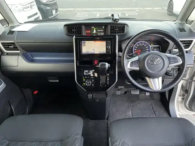 トヨタ タンク カスタムG－T 兵庫県 2016(平28)年 9.4万km パールホワイトⅢ 【(株)IDOMが運営する【じしゃロン姫路店】の自社ローン対象車両になります。こちらは現金ご利用時の価格です。自社ローンご希望の方は別途その旨お申付け下さい。】/純正SDナビ【NSZT-W66T】/(AM/FM/Bluetooth/CD/DVD/フルセグTV】/バックカメラ/ビルトインETC/両側パワースライドドア/スマートアシストII/・衝突警報機能(対車両・対歩行者)/・衝突回避支援ブレーキ機能(対車両)/・誤発進抑制制御機能/・後方誤発進抑制制御機能/・先行車発進お知らせ機能/クルーズコントロール/コーナーセンサー/盗難防止装置/横滑り防止機能/電格ウィンカーミラー/プッシュスタート/純正フロアマット/純正１５インチアルミホイール/ステアリングスイッチ/フロントフォグランプ/アイドリングストップ/ISOFIX/USB充電ソケット×１/スペアキー×１/ドアバイザー/取扱説明書/保証書