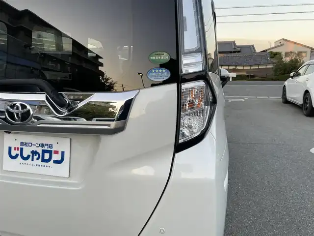 トヨタ タンク カスタムG－T 兵庫県 2016(平28)年 9.4万km パールホワイトⅢ 【(株)IDOMが運営する【じしゃロン姫路店】の自社ローン対象車両になります。こちらは現金ご利用時の価格です。自社ローンご希望の方は別途その旨お申付け下さい。】/純正SDナビ【NSZT-W66T】/(AM/FM/Bluetooth/CD/DVD/フルセグTV】/バックカメラ/ビルトインETC/両側パワースライドドア/スマートアシストII/・衝突警報機能(対車両・対歩行者)/・衝突回避支援ブレーキ機能(対車両)/・誤発進抑制制御機能/・後方誤発進抑制制御機能/・先行車発進お知らせ機能/クルーズコントロール/コーナーセンサー/盗難防止装置/横滑り防止機能/電格ウィンカーミラー/プッシュスタート/純正フロアマット/純正１５インチアルミホイール/ステアリングスイッチ/フロントフォグランプ/アイドリングストップ/ISOFIX/USB充電ソケット×１/スペアキー×１/ドアバイザー/取扱説明書/保証書