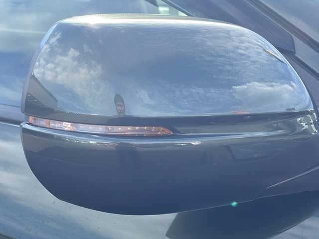 ホンダ ヴェゼル ハイブリッド Z 熊本県 2015(平27)年 9万km ミスティックグリーンパール (株)IDOMが運営する【じしゃロン熊本店】の自社ローン対象車両になります。こちらは現金ご利用時の価格です。自社ローンご希望の方は別途その旨お申付け下さい。/純正ナビ（ＣＤ　ＤＶＤ　フルセグＴＶ　ＢＴ）　/バックカメラ　/クルーズコントロール　/ビルトインＥＴＣ　/ジャズブラウン内装　/シートヒーター　/Ｗ＋サイドエアバッグ　/カーテンエアバッグ　/ルーフレール