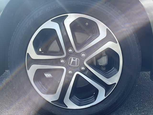 ホンダ ヴェゼル ハイブリッド Z 熊本県 2015(平27)年 9万km ミスティックグリーンパール (株)IDOMが運営する【じしゃロン熊本店】の自社ローン対象車両になります。こちらは現金ご利用時の価格です。自社ローンご希望の方は別途その旨お申付け下さい。/純正ナビ（ＣＤ　ＤＶＤ　フルセグＴＶ　ＢＴ）　/バックカメラ　/クルーズコントロール　/ビルトインＥＴＣ　/ジャズブラウン内装　/シートヒーター　/Ｗ＋サイドエアバッグ　/カーテンエアバッグ　/ルーフレール