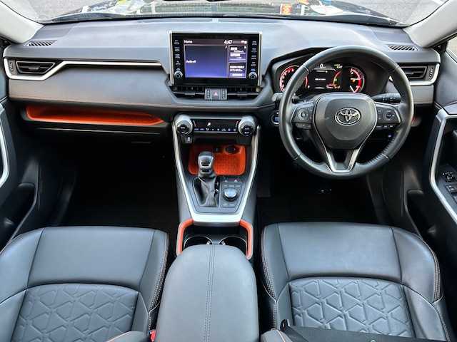 トヨタ ＲＡＶ４ アドベンチャー 栃木県 2021(令3)年 6.7万km アッシュグレーメタリック/アティチュードブラックマイカ 2トーン トヨタセーフティセンス/純正ディスプレイオーディオ/Bluetooth/USB接続/バックカメラ/ビルトインETC/ドライブレコーダー/合皮スポーティシート/パワーシート/レーダークルーズコントロール/クリアランスソナー/ブラインドスポットモニター/LEDヘッドライト/フォグランプ/オートハイビーム/スマートキー×2/プッシュスタート/純正19インチAW/純正フロアマット/サイド/カーテンエアバッグ