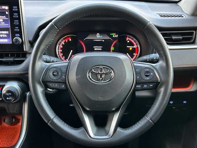 トヨタ ＲＡＶ４ アドベンチャー 栃木県 2021(令3)年 6.7万km アッシュグレーメタリック/アティチュードブラックマイカ 2トーン トヨタセーフティセンス/純正ディスプレイオーディオ/Bluetooth/USB接続/バックカメラ/ビルトインETC/ドライブレコーダー/合皮スポーティシート/パワーシート/レーダークルーズコントロール/クリアランスソナー/ブラインドスポットモニター/LEDヘッドライト/フォグランプ/オートハイビーム/スマートキー×2/プッシュスタート/純正19インチAW/純正フロアマット/サイド/カーテンエアバッグ