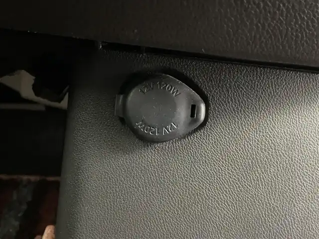 日産 デイズ ルークス HWS X Vセレクション 大阪府 2016(平28)年 6.7万km スパークリングレッド/ブラック エマージェンシーブレーキサポート　純正７インチナビ　アラウンドビューモニター　ＬＥＤ　ベンチシート　純正１５インチＡＷ　ドライブレコーダー　プッシュスタート　スマートキー　フォグランプ　禁煙車