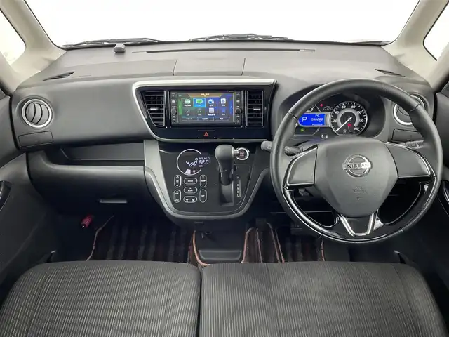 日産 デイズ ルークス HWS X Vセレクション 大阪府 2016(平28)年 6.7万km スパークリングレッド/ブラック エマージェンシーブレーキサポート/純正７インチナビ/CD/DVD/BT/フルセグ/アラウンドビューモニター/LＥＤ/ベンチシート/純正１５インチＡＷ/ドライブレコーダー/プッシュスタート/スマートキー/フォグランプ/禁煙車