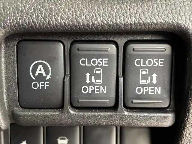 日産 デイズ ルークス HWS X Vセレクション 大阪府 2016(平28)年 6.7万km スパークリングレッド/ブラック エマージェンシーブレーキサポート/純正７インチナビ/CD/DVD/BT/フルセグ/アラウンドビューモニター/LＥＤ/ベンチシート/純正１５インチＡＷ/ドライブレコーダー/プッシュスタート/スマートキー/フォグランプ/禁煙車