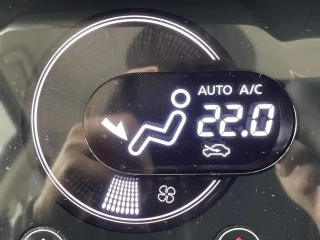 日産 デイズ ルークス HWS X Vセレクション 大阪府 2016(平28)年 6.7万km スパークリングレッド/ブラック エマージェンシーブレーキサポート/純正７インチナビ/CD/DVD/BT/フルセグ/アラウンドビューモニター/LＥＤ/ベンチシート/純正１５インチＡＷ/ドライブレコーダー/プッシュスタート/スマートキー/フォグランプ/禁煙車