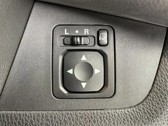 日産 デイズ ルークス HWS X Vセレクション 大阪府 2016(平28)年 6.7万km スパークリングレッド/ブラック エマージェンシーブレーキサポート/純正７インチナビ/CD/DVD/BT/フルセグ/アラウンドビューモニター/LＥＤ/ベンチシート/純正１５インチＡＷ/ドライブレコーダー/プッシュスタート/スマートキー/フォグランプ/禁煙車