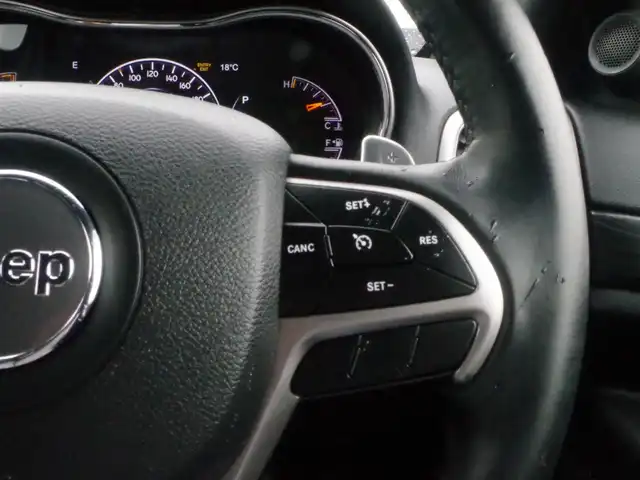 クライスラー・ジープ ジープ グランドチェロキー アルティテュード 岩手県 2020(令2)年 4.9万km ブライトホワイト 純正ナビ/フルセグTV/バックサイドカメラ/パークセンス/クルコン/前後ドラレコ/DSRC/ハーフレザー/パワーシート/シートヒーター/ラバーマット/サイドステップ/キャリパーカバー