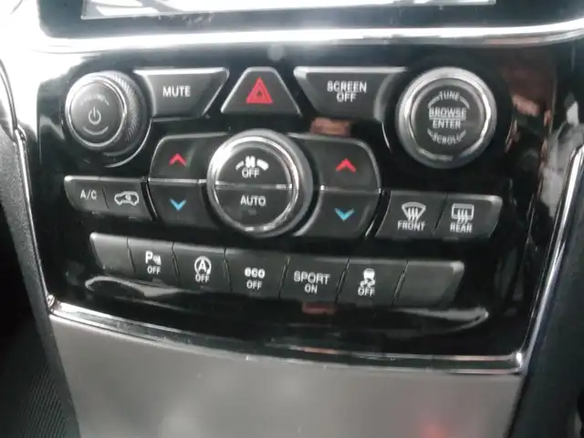 クライスラー・ジープ ジープ グランドチェロキー アルティテュード 岩手県 2020(令2)年 4.9万km ブライトホワイト 純正ナビ/フルセグTV/バックサイドカメラ/パークセンス/クルコン/前後ドラレコ/DSRC/ハーフレザー/パワーシート/シートヒーター/ラバーマット/サイドステップ/キャリパーカバー