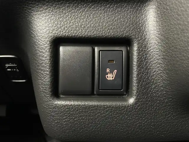 スズキ スペーシア カスタム HYBRID GS 富山県 2018(平30)年 2.4万km ピュアホワイトP 社外ナビ（AM/FM/CD/ワンセグ）/片側パワースライドドア/D席シートヒーター/横滑り防止装置/アイドリングストップ/オートLEDライト/フォグライト/純正アルミホイール/純正フロアマット/電動格納ミラー/スマートキー/スペアキー