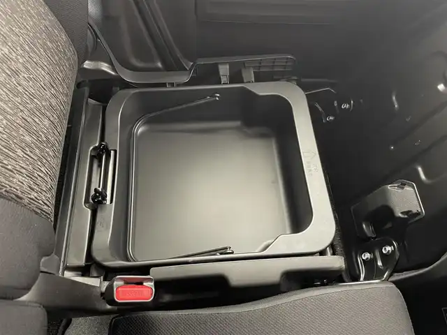 スズキ スペーシア カスタム HYBRID GS 富山県 2018(平30)年 2.4万km ピュアホワイトP 社外ナビ（AM/FM/CD/ワンセグ）/片側パワースライドドア/D席シートヒーター/横滑り防止装置/アイドリングストップ/オートLEDライト/フォグライト/純正アルミホイール/純正フロアマット/電動格納ミラー/スマートキー/スペアキー