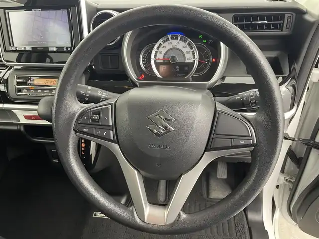 スズキ スペーシア カスタム HYBRID GS 富山県 2018(平30)年 2.4万km ピュアホワイトP 社外ナビ（AM/FM/CD/ワンセグ）/片側パワースライドドア/D席シートヒーター/横滑り防止装置/アイドリングストップ/オートLEDライト/フォグライト/純正アルミホイール/純正フロアマット/電動格納ミラー/スマートキー/スペアキー