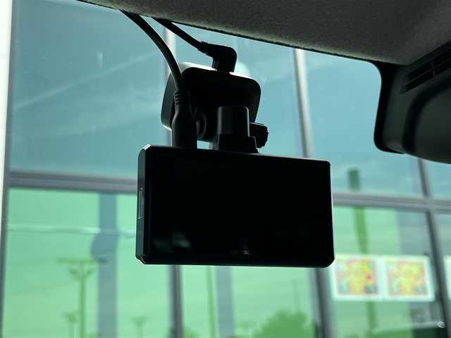 スズキ ハスラー Jスタイル Ⅱ ターボ 奈良県 2023(令5)年 2.1万km クールカーキパールメタリック/ソフトベージュメタリック ワンオーナー車/禁煙車/社外ディスプレイオーディオ　/Bluetooth　/USB/HDMI入力　/バックカメラ　/前後ドライブレコーダー　/追従型クルーズコントロール　/パドルシフト/前席シートヒーター　/社外フロアマット/純正15インチアルミホイール/ルーフレール/オートLEDライト　/衝突被害軽減ブレーキ/横滑り防止装置/車線逸脱警報　/W+サイド+カーテンエアバッグ/スペアキー1本/保証書/取扱説明書